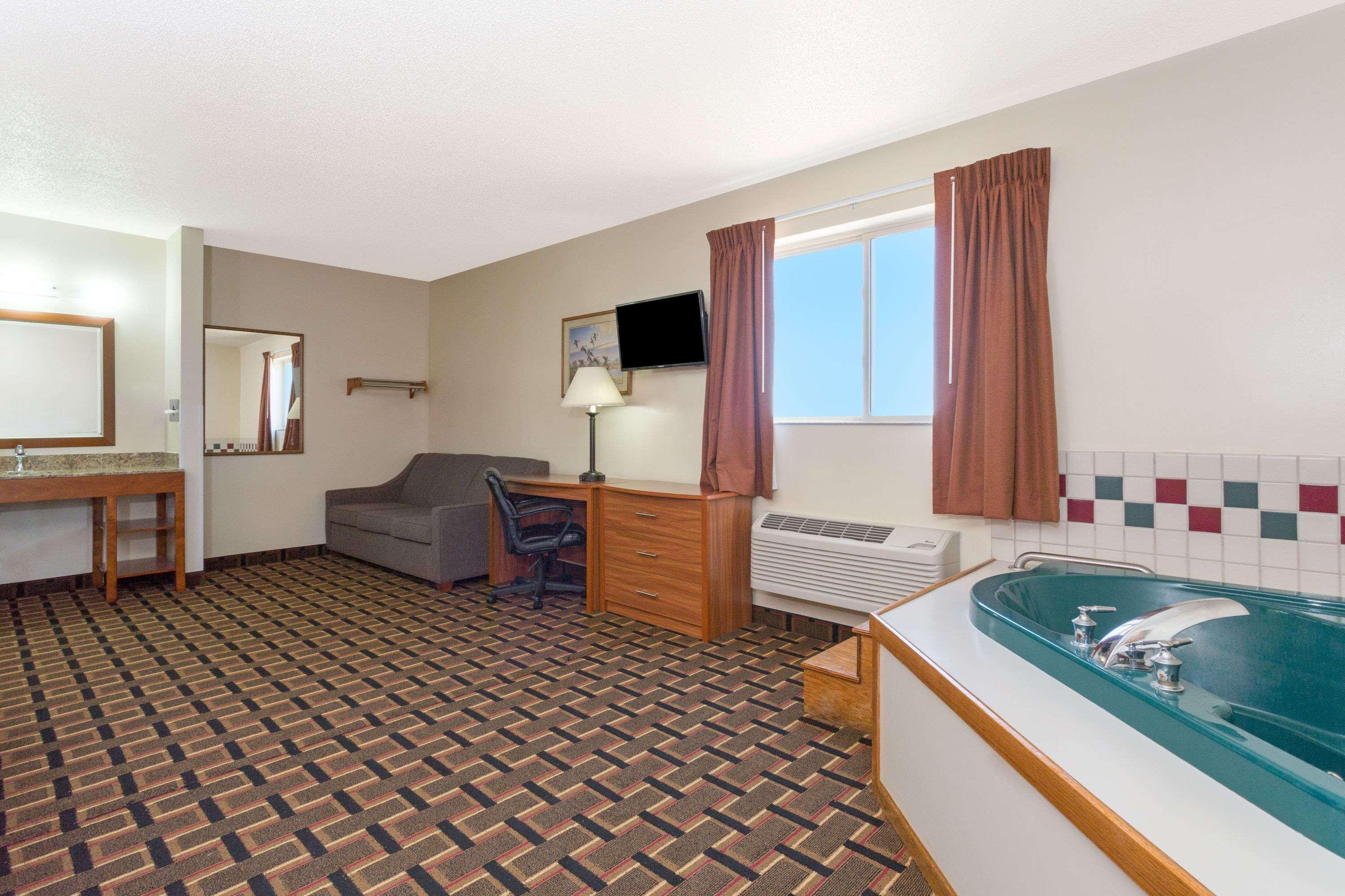 Days Inn By Wyndham Paxton Eksteriør billede